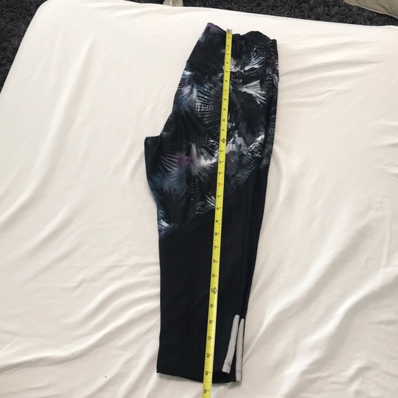 Marika-workout pants- Size M - Picture 2 of 7